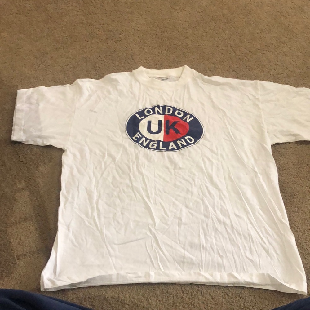 Pure white short sleeve T-shirt, London, England logo